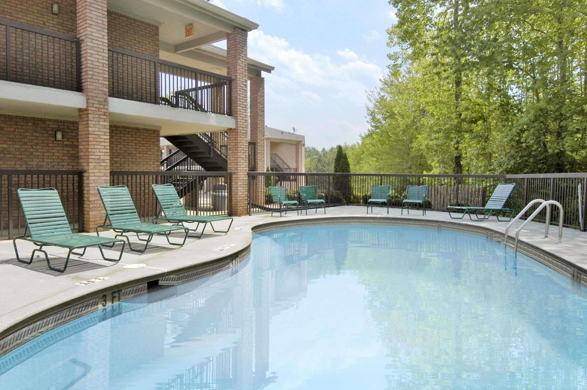 Super 8 By Wyndham Acworth/Atlanta Area Hotel Exterior photo